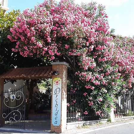 Orchidea Residence Hotel Finale Ligure Buitenkant foto