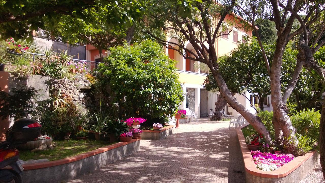 Orchidea Residence Hotel Finale Ligure Buitenkant foto